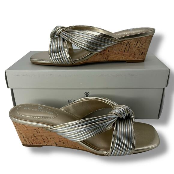 NEW Bandolino Sandals Size 7 Metallic Gold Wedge Slip On Knotted Square Toe Y2K - Picture 1 of 12